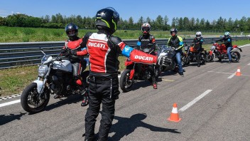 Moto - News: Ducati DRE Rookie Academy: il corso per i giovani patentati A2