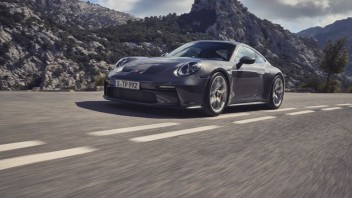 Auto - News: Porsche 911 GT3 2021: col pacchetto Touring, è la Gran Turismo perfetta