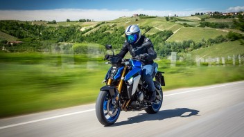 Moto - News: Suzuki GSX-S1000T: la maxi-naked arriverà anche in versione GT