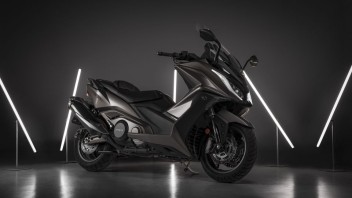 Moto - Scooter: Kymco AK 550 ETS MY2021: lo scooter top di gamma... è ancora più top