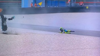 MotoGP: VIDEO Valentino Rossi disintegra la sua Yamaha ad Assen alla curva 7
