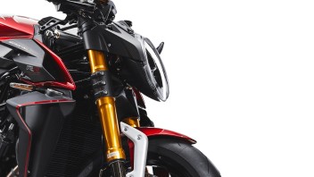 Moto - News: MV Agusta Brutale 1000 RS, sport-touring da oltre 200 CV 