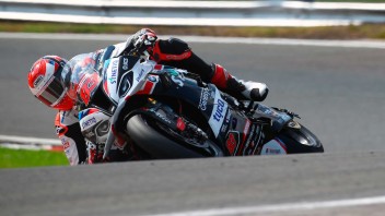 SBK: BSB FP1 Knockhill: Buchan da record e 14 piloti in 1 secondo, unfit Forés