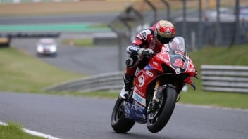 SBK: BSB Brands Hatch: Christian Iddon and Ducati win chaotic Race 3