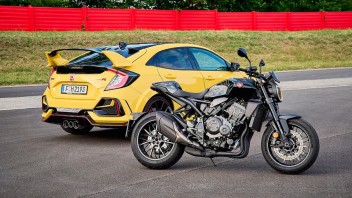 Moto - News: Ad Imola le Honda CB1000R Black Edition e la Civic Type R L.E.