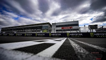 MotoGP: Silverstone si sposta in estate: il GP 2022 il 7 di agosto