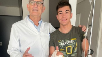 Moto2: Raul Fernandez: right hand fracture and surgery, but he’ll be in Aragon