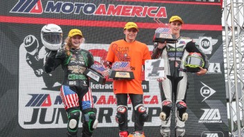 MotoAmerica: Junior Cup 2021 to Tyler Scott, with female rider Kayla Yaakov on the podium