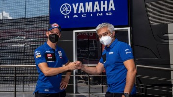 SBK: Yamaha blinda i suoi piloti: Locatelli nel team ufficiale fino al 2023