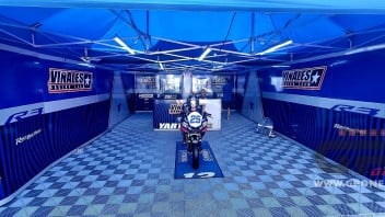 SBK: Il team di Vinales ha esposto la Yamaha R3 in memoria di Dean Berta