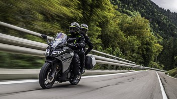 Moto - News: CFMoto 650GT 2022: la Gran Turismo al giusto prezzo