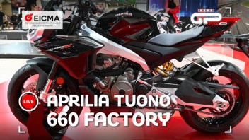 Moto - News: EICMA 2021: finalmente è arrivata l'Aprilia Tuono 660 Factory