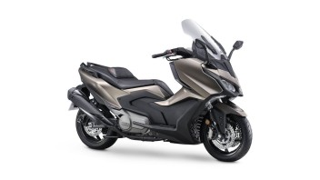 Moto - Scooter: Eicma 2021 - Kymco AK 550 ST 2022: il maxi scooter, ora è Sport Touring