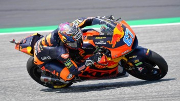 Moto2: Valencia, FP2: Gardner 1°, cancellato il miglior tempo a Fernandez