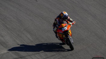 Moto2: Valencia: Fernández dà il tutto per tutto ed è 1° in FP3, 10° Gardner