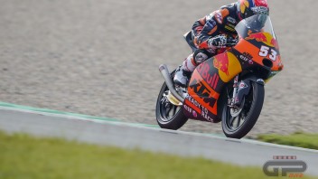 Moto3: Valencia: Oncu torna dalla squalifica e chiude 1° le FP3, 4° Migno