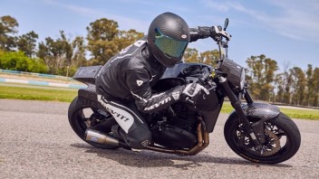 Moto - News: Royal Enfield 865 CROW, la special da Pikes Peak