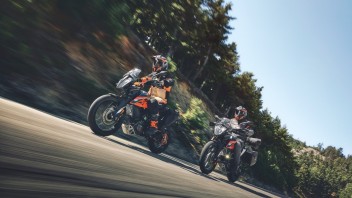 Moto - News: KTM 390 Adventure 2022: l'enduro stradale per iniziare bene