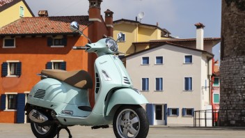 Moto - News: Vespa:  brand valued at almost 1 billion Euros