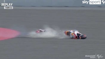 MotoGP: VIDEO Marc Marquez fa il 'botto' ad alta velocità nella FP2 a Mandalika