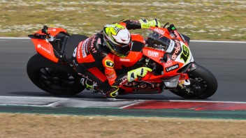 SBK: Misano: Bautista e la Ducati non fanno sconti, 2° Gerloff, 5° Rinaldi