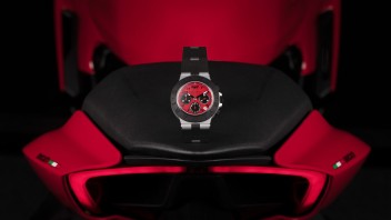 Moto - News: Ducati & Bulgari: la passione per la bellezza (in 1000 esemplari)