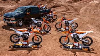 Moto - News: KTM SX 2023: le cross austriache si rinnovano completamente