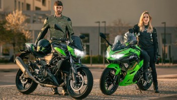 Moto - News: Kawasaki Z400 e Ninja 400 MY2023: il ritorno delle medie