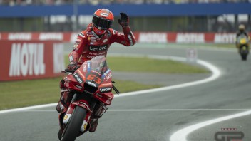 MotoGP: Rivincita Bagnaia, trionfo ad Assen: Bezzecchi 2°, Vinales primo podio Aprilia 