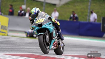 MotoGP: A Pesaro il casco più grande del mondo per rendere omaggio a Rossi