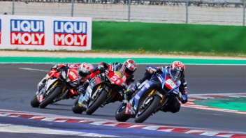 SBK: CIV, Mugello: Canepa insegue Pirro, Baldassarri mina vagante