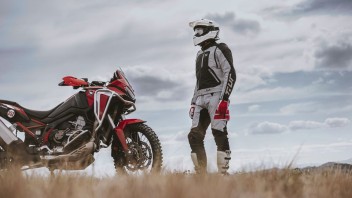 Moto - News: T.UR Three: il completo per viaggiatori e rallysti