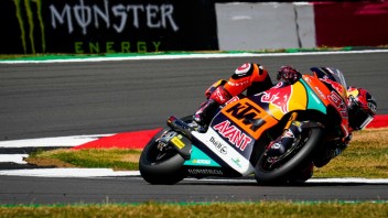 Moto2: Silverstone: A. Fernandez trionfa e si prende la vetta del Mondiale