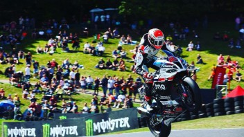SBK: Buchan riporta BMW alla vittoria in Gara 2 del BSB a Cadwell Park