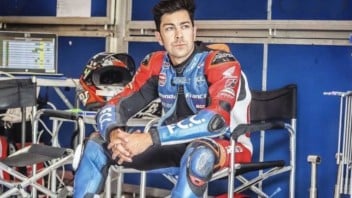 SBK: Buone notizie da Suzuka: Gino Rea migliora, la moglie è con lui