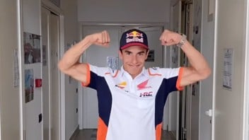 MotoGP: VIDEO - Marquez passa la visita medica: "ora bisogna fare chilometri"