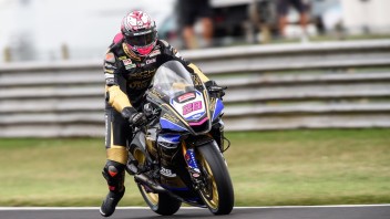 SBK: Tripletta Yamaha nel BSB: Ray trionfa in Gara 1 a Snetterton