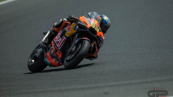 MotoGP: Brad Binder il migliore nella FP1 di Sepang: 2° Rins, 3° Marquez