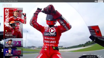 MotoGP: VIDEO - La settima di Bagnaia a Sepang: vince, ma la festa per il titolo è rimandata