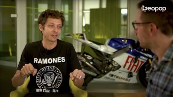 MotoGP: VIDEO - Professor Rossi, the physics of a bike and the mechanics of a highside