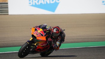 Moto2: Valencia: il leader Fernandez al top nella FP1, Ogura insegue