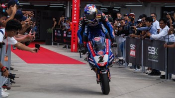 SBK: Razgatlioglu concede il bis in SP Race e rimanda ancora la festa di Bautista