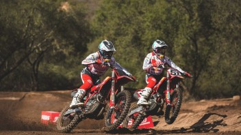 Moto - News: GasGas MC 450F e MC 250F Factory Edition 2023: le caratteristiche delle cross