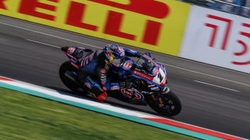 SBK: Razgatlioglu mette le ali: pole-record a Mandalika, Locatelli in prima fila