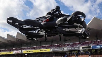 Moto - News: Aerwins Xturismo: consegnato il primo esemplare di moto volante