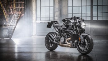 Moto - News: KTM e Brabus svelano la nuova 1300 R Editon 23: esagerare, si può!