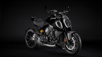 Moto - News: Ducati Diavel V4: con gli accessori Ducati Performance, è ancora più al top