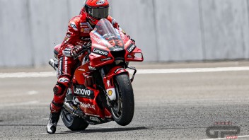 MotoGP: Cecchinelli: "Chiederemo di vietare anche l'abbassatore posteriore"