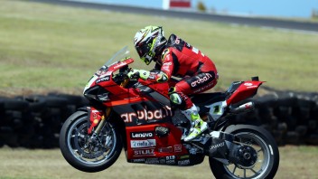 SBK: Bautista e la Ducati dettano legge a Phillip Island rifilando mezzo secondo!