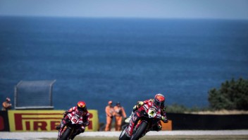 SBK: Bautista-Rinaldi: Ducati spara la doppietta nella Superpole Race!